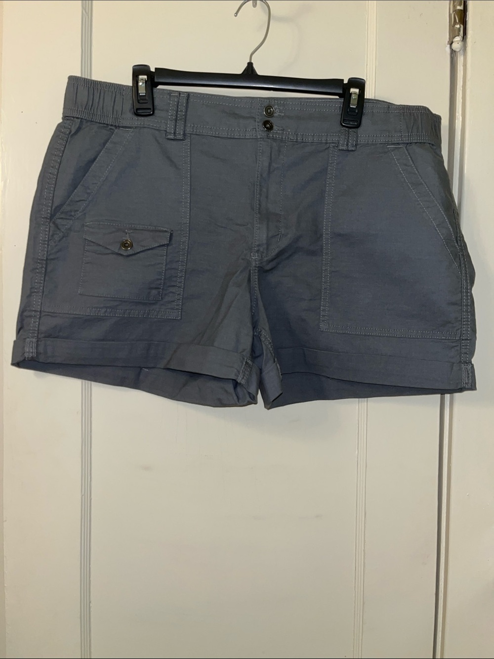Time and Tru Slate Gray Cargo Shorts
